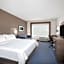 Holiday Inn Express & Suites Great Bend By IHG