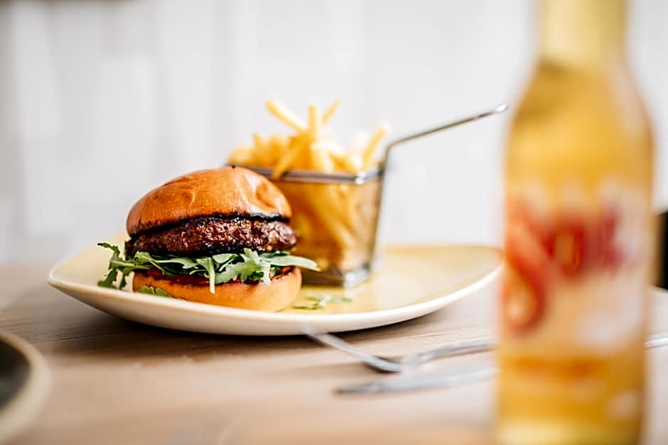 Holiday Inn Express Belfast City Queens Quarter By IHG