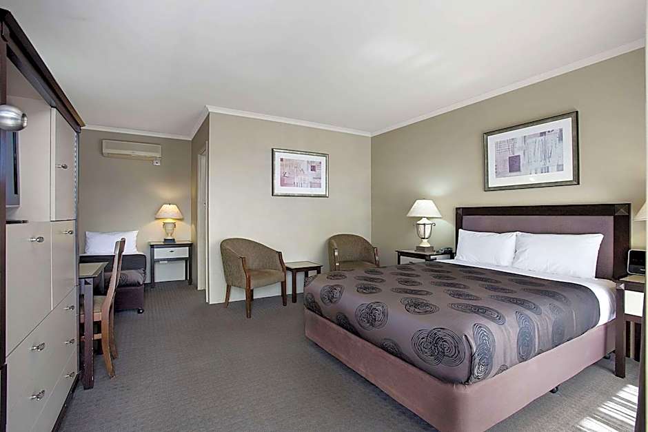 Comfort Inn On Raglan