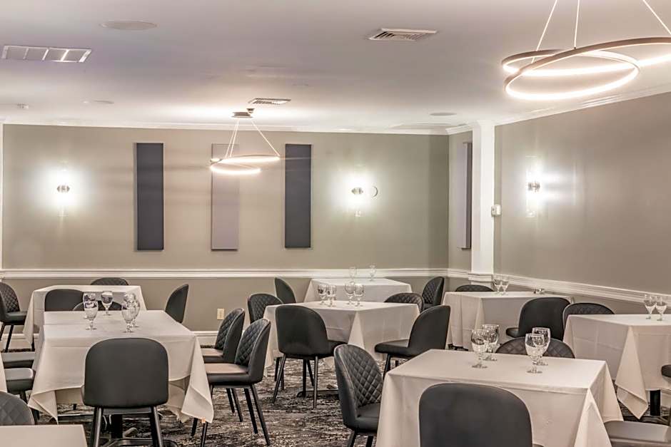 Inn on the Square, an Ascend Collection Hotel