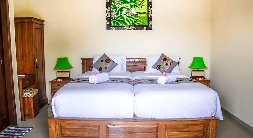 Reynold Artha Guest House RedPartner