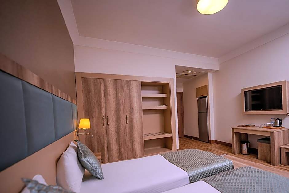 Mari Suites Hotel