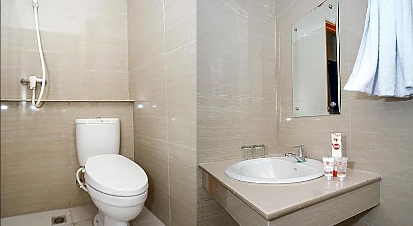 OYO 251 The Maximus Inn Hotel