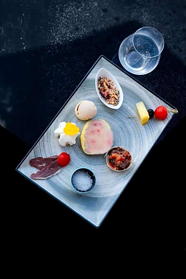 Logis Hôtel Le Bellevue