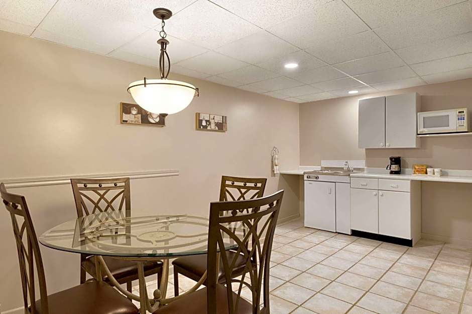 Travelodge by Wyndham Simcoe