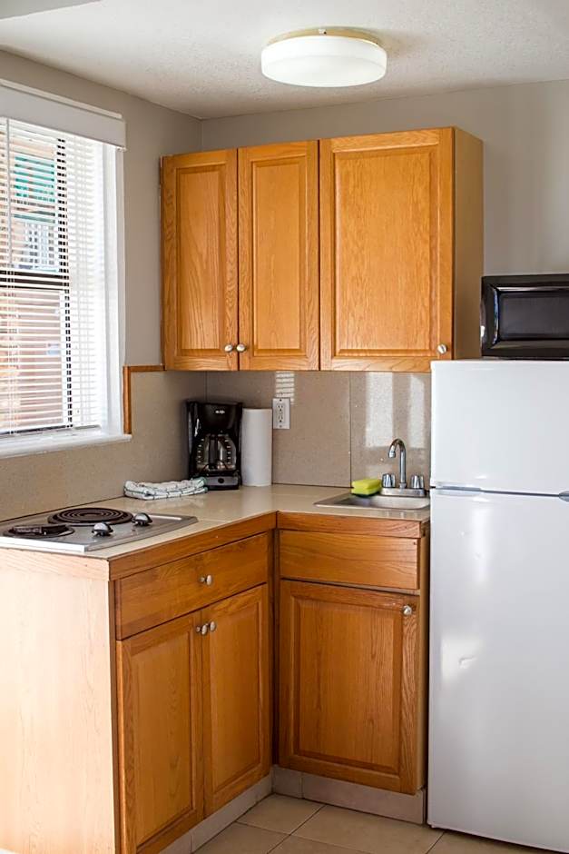 Riptide Oceanfront Hotel