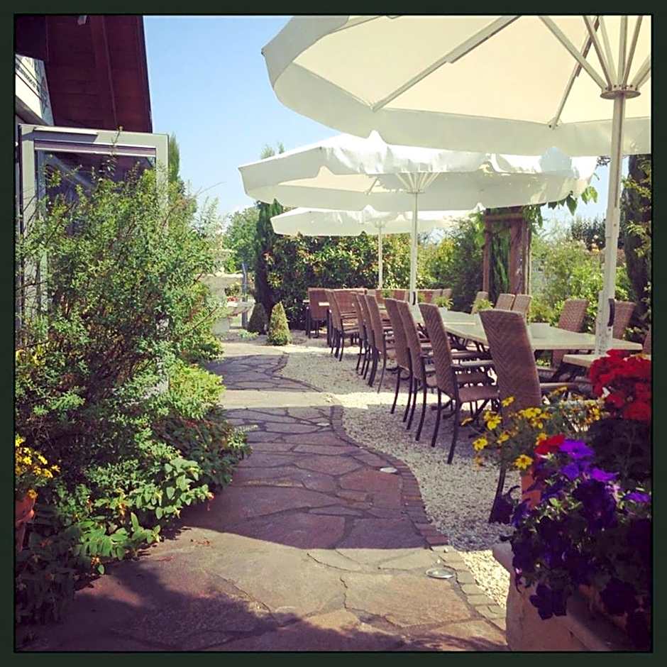 Hotel - Restaurant Hirschen - Werneths Landgasthof beim Europa- Park Rust