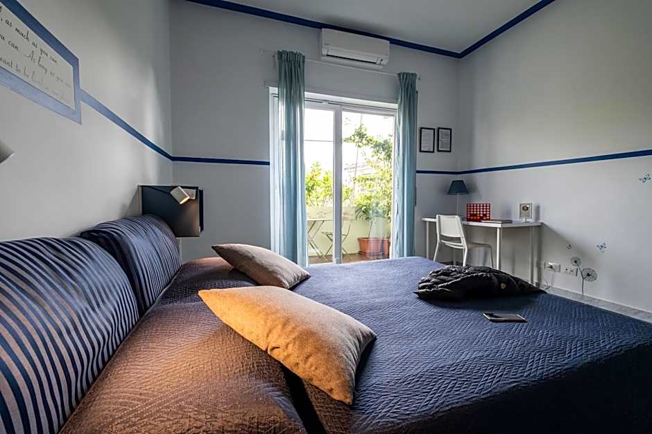 Take It Easy Roma Guest House