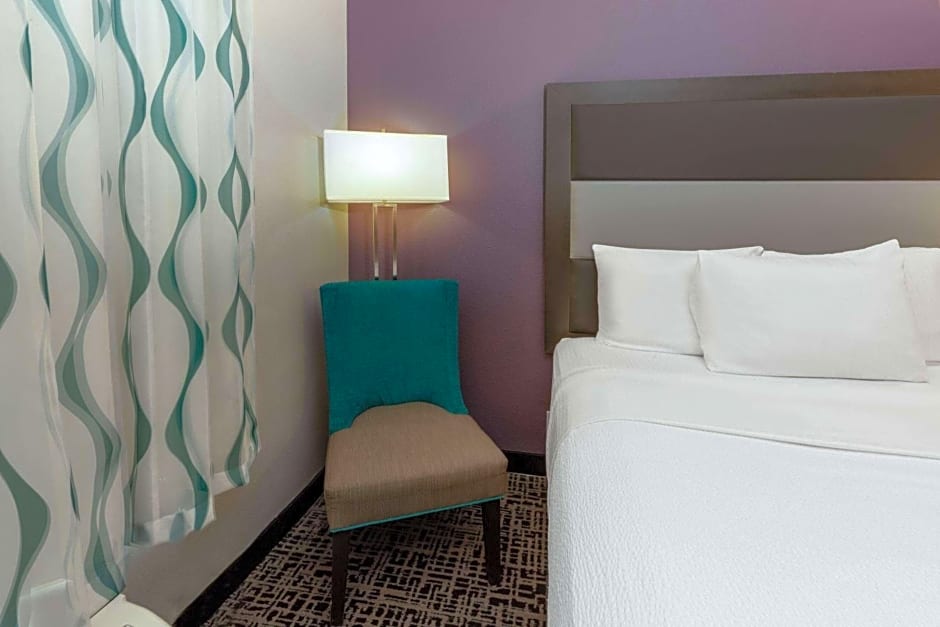 La Quinta Inn & Suites by Wyndham Rockwall