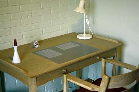 Single Room with Shared Bathroom