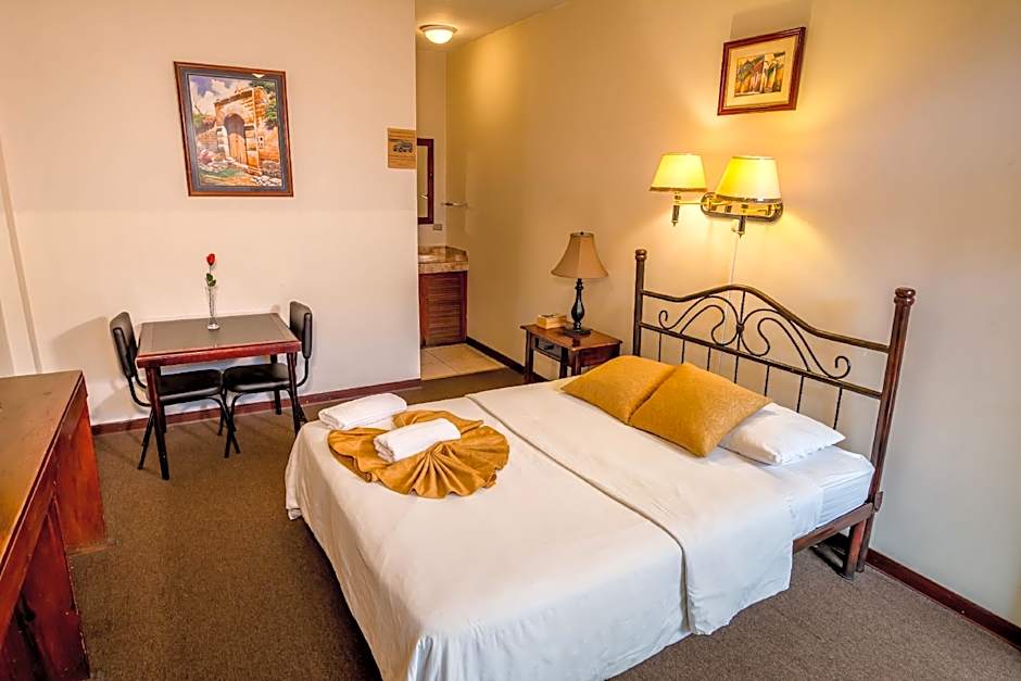 Hotel Amón Real