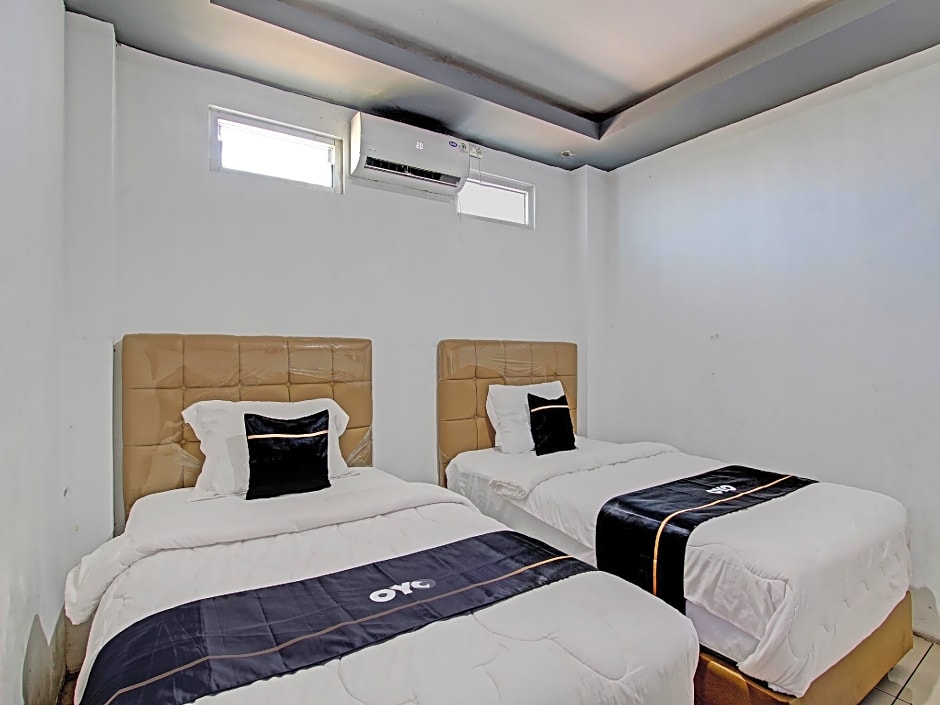 Capital O 92819 Pm Indah Hotel