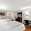 Red Roof PLUS+ & Suites Atlanta Airport South