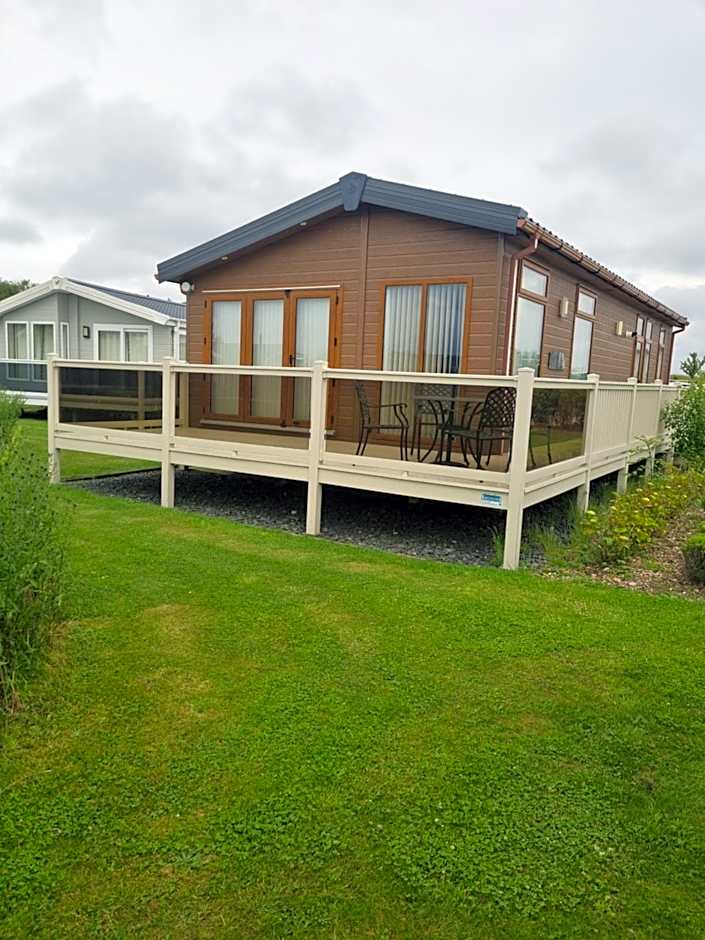 Pemberton Arrondale Lodge, Lakeside View (Haven Lakeland)