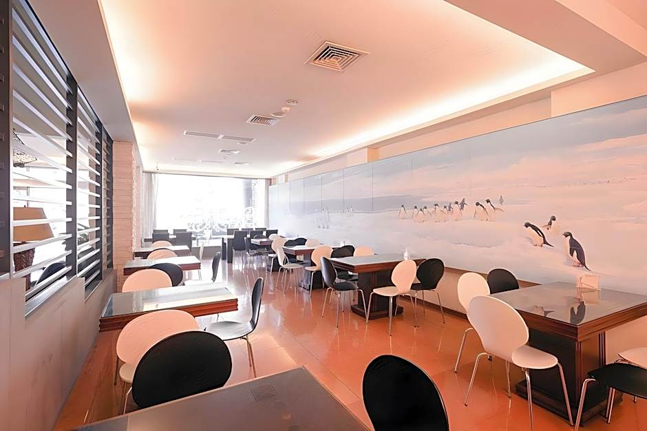 Waugh Den Business Hotel