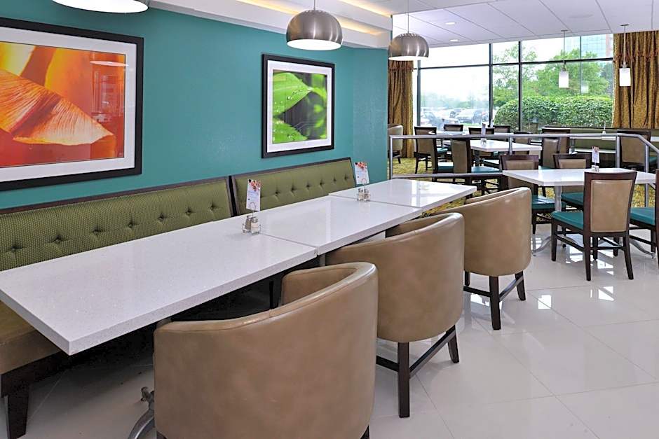 Elimwood Hotel, A Ramada by Wyndham
