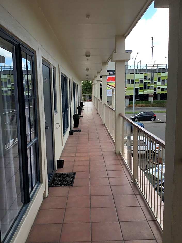 Aubyn Court Spa Motel