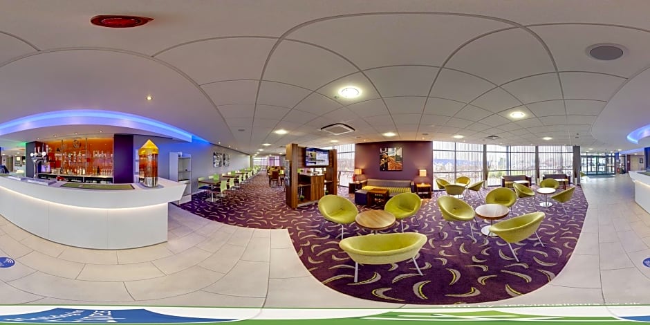 Holiday Inn Express Dunstable By IHG