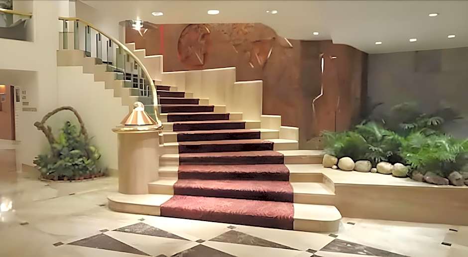 Kohinoor Continental, Near International Airport
