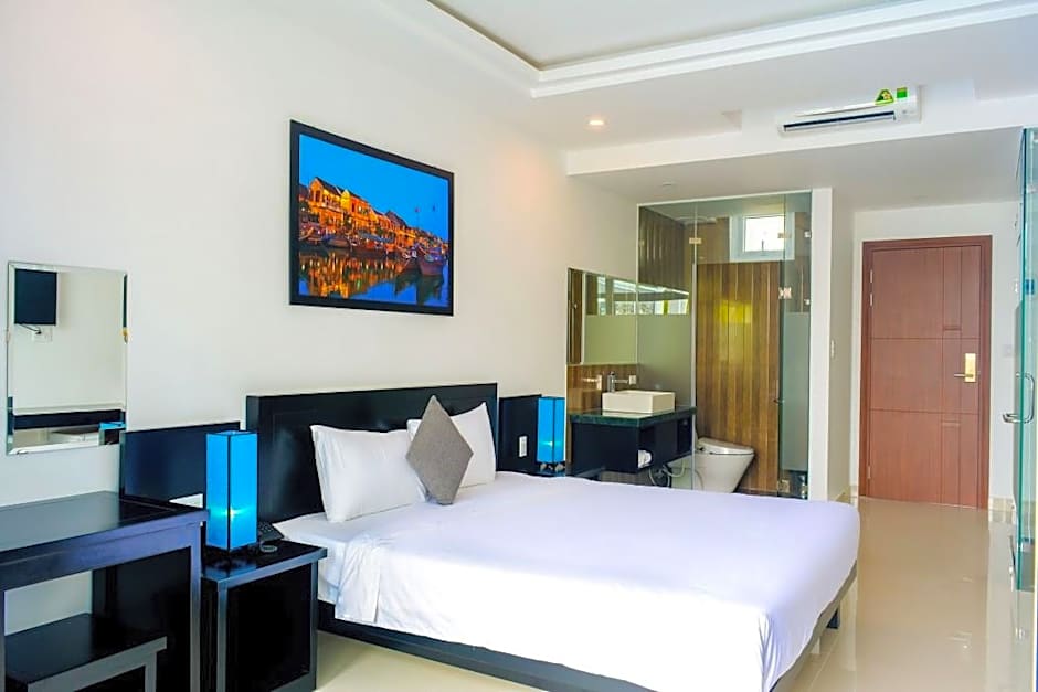 Riverside White House Hotel