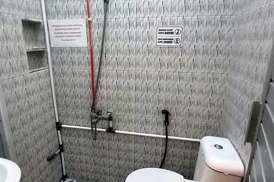 RedDoorz Syariah at Galliano Homestay Bukittinggi