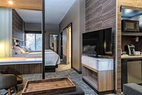 Queen Suite