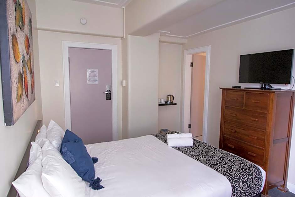 Hotel Waterloo & Backpackers