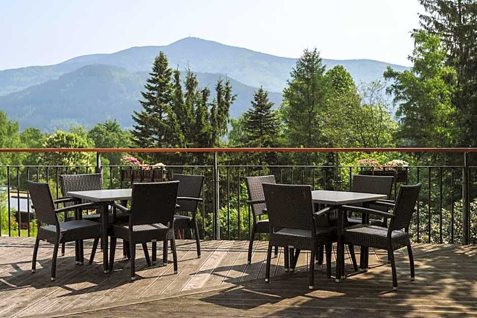 Beltine Forest Hotel