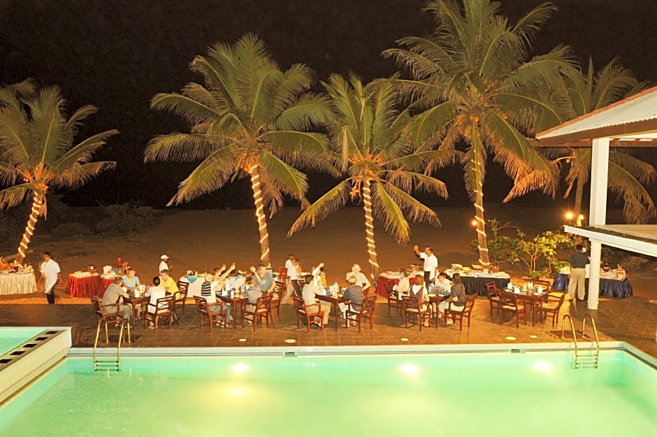 Catamaran Beach Hotel Negombo