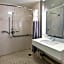 La Quinta Inn & Suites by Wyndham Arlington North Six Flags Drive