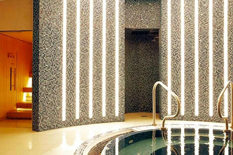 Castlecourt Hotel, Spa & Leisure