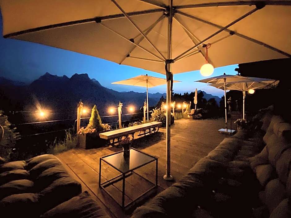 Berggasthaus Eggberge - Boutique Mountain Hotel - Access via Cablecar