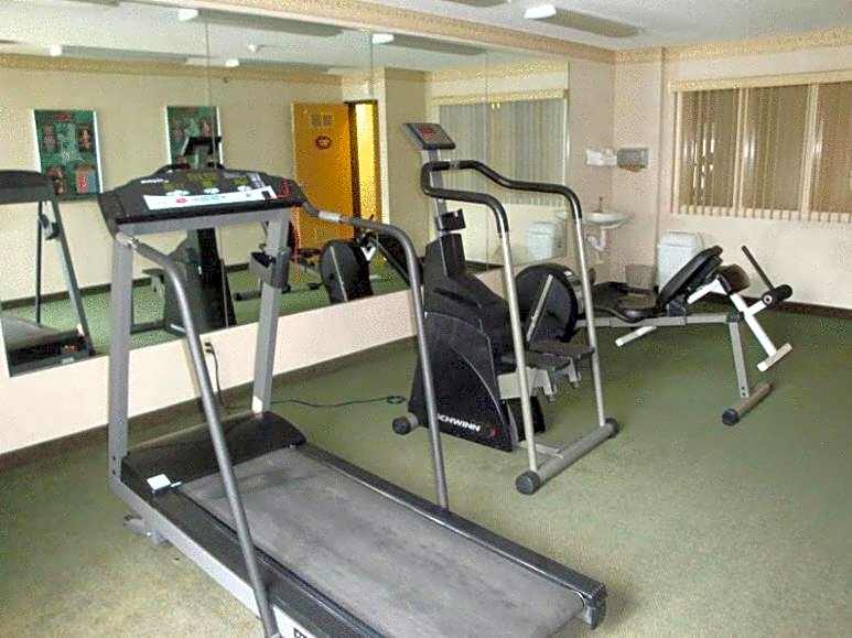 Syracuse Inn and Suites