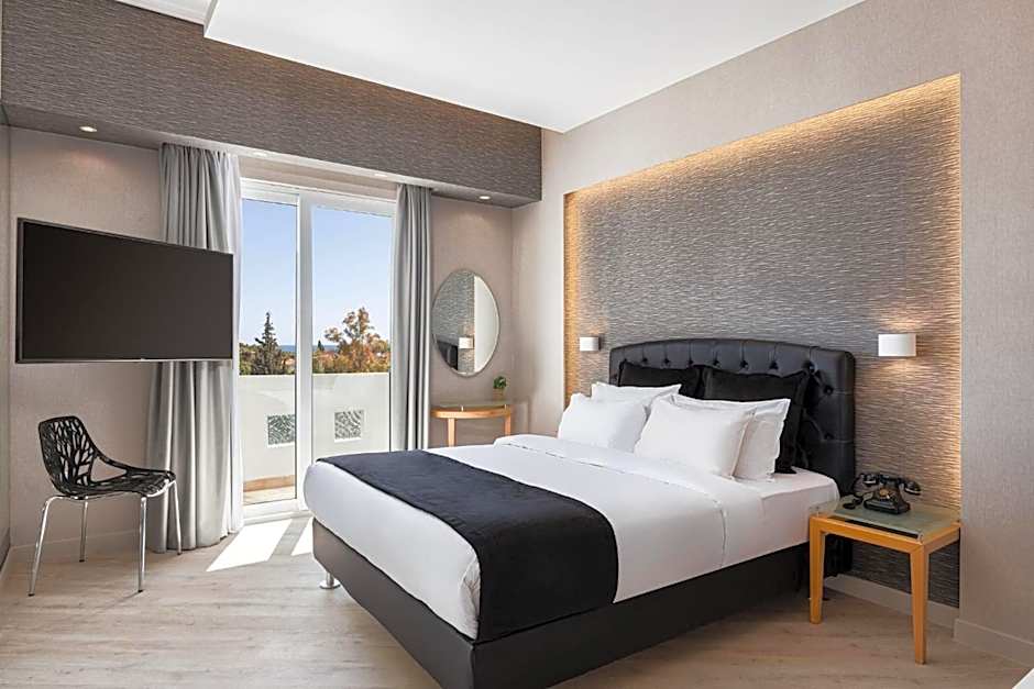 Kreoli Suites Glyfada