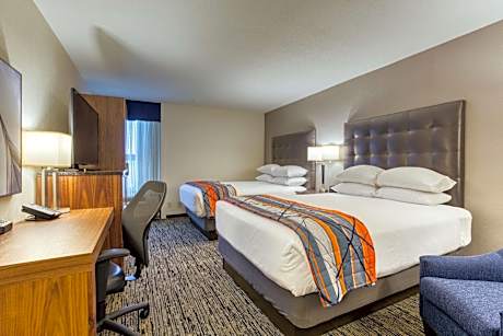 Deluxe Queen Room with Two Queen Beds