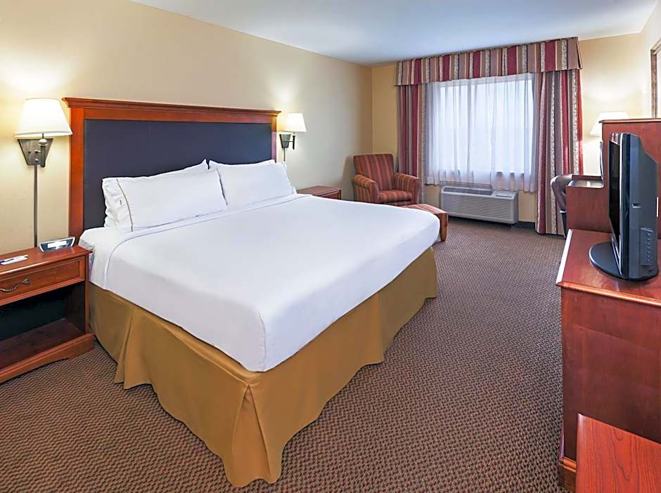 Holiday Inn Express Hotel & Suites Laredo-Event Center Area By IHG