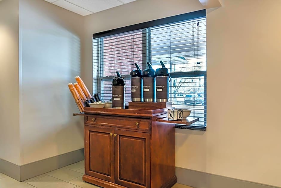 Country Inn & Suites by Radisson, Rossford - Toledo South