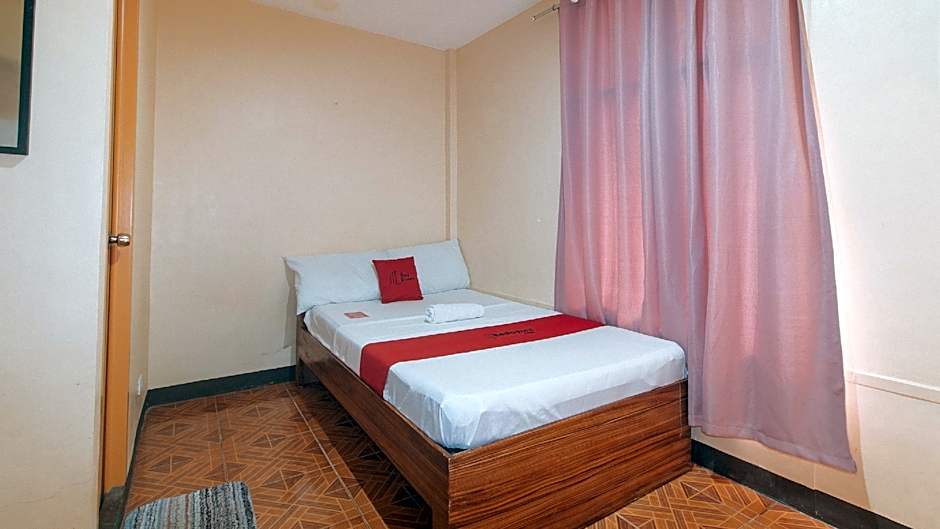 RedDoorz @ Casa Buena Dormitel Davao City