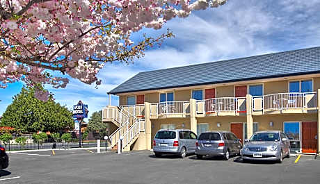 Apollo Motel