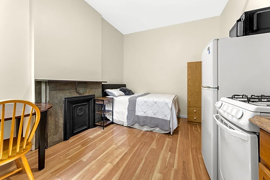 West 30th Street Guest House