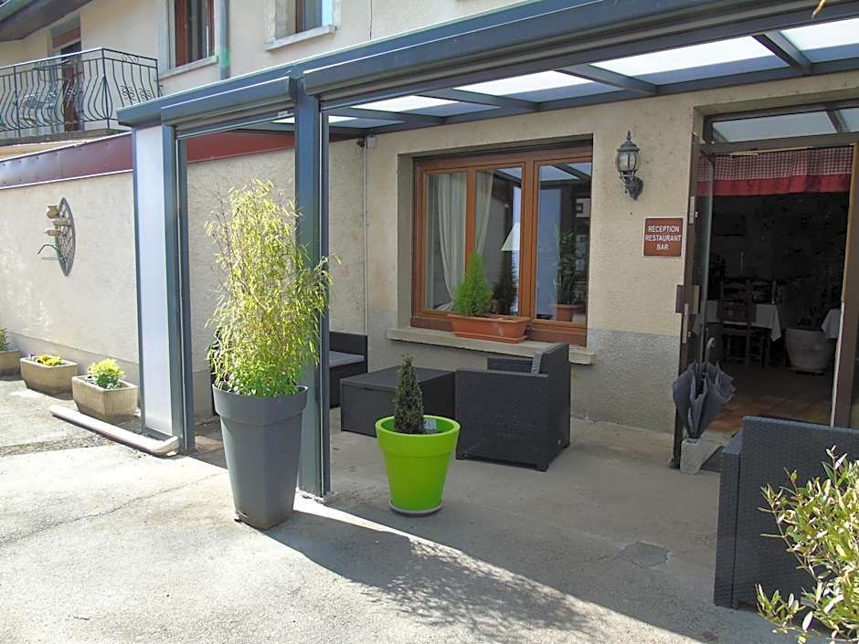 LOGIS Hotel Restaurant Auberge Du Cheval Blanc