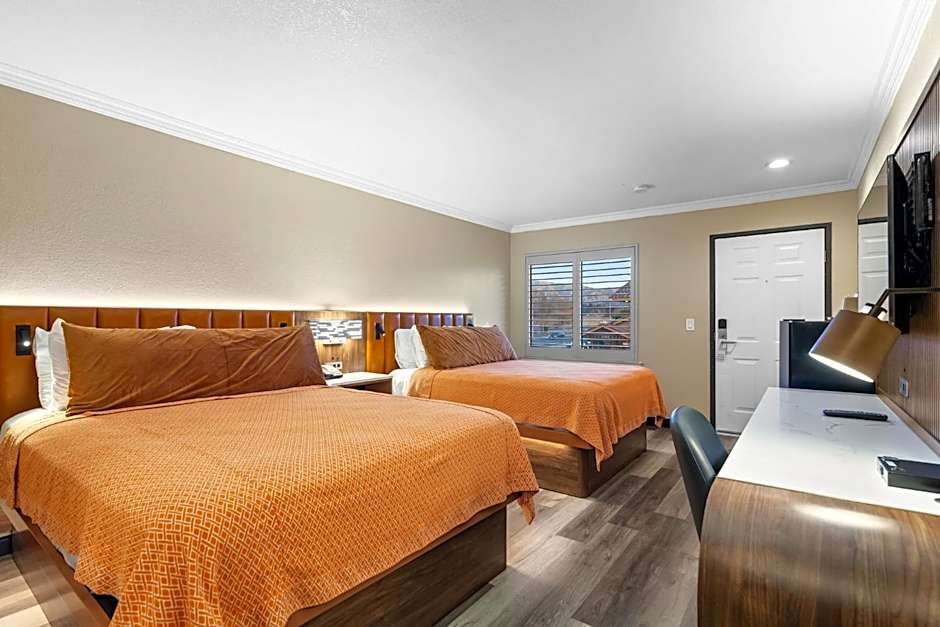 Santa Clarita Motel - Near six Flags Magic Mountain - Valencia