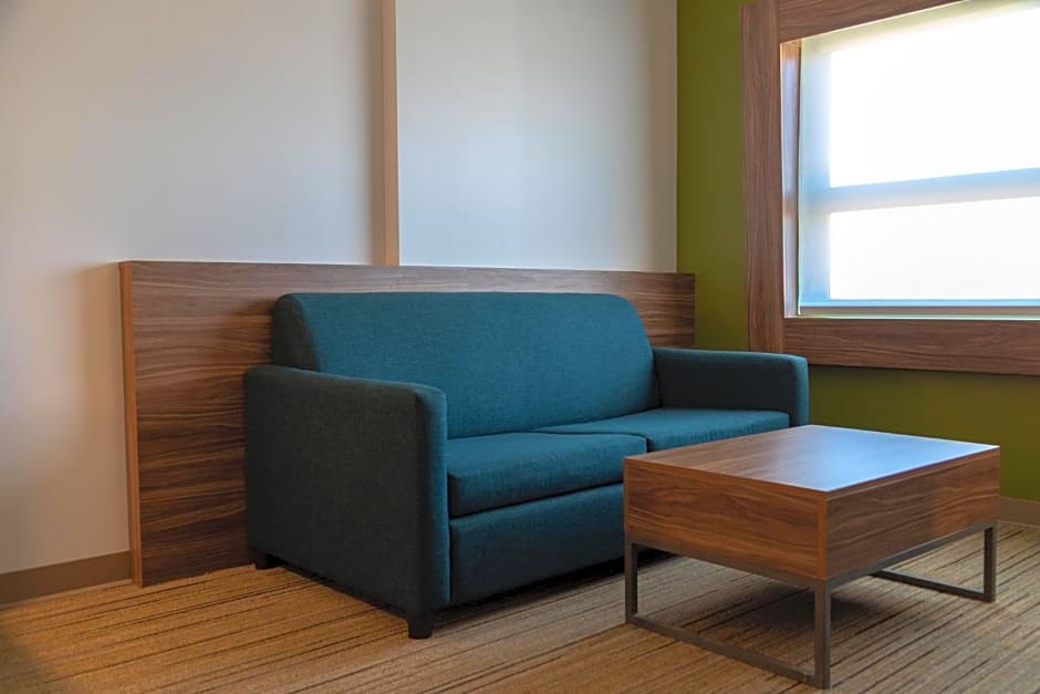 Holiday Inn Express And Suites Ensenada Centro By IHG