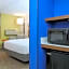 Holiday Inn Express Milwaukee - West Medical Center