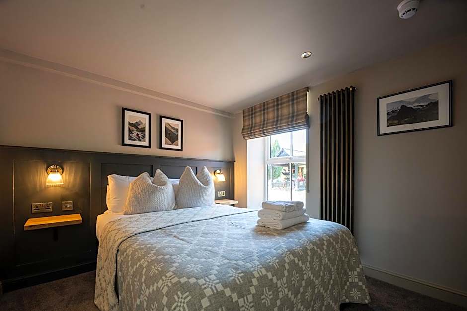 Tyn-y-Coed Inn