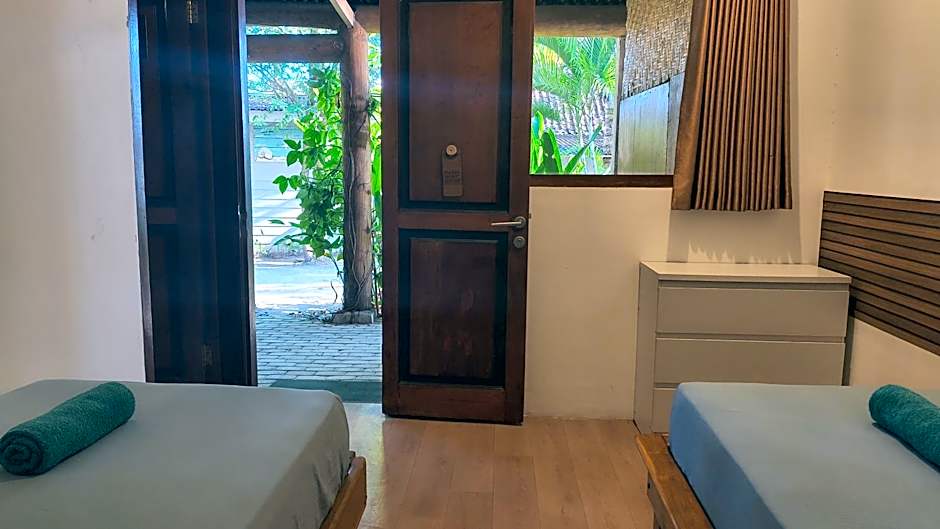 Castaway Surf Retreat