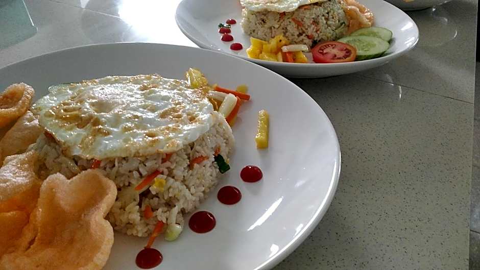 Anjo Maumere Hotel & Restaurant