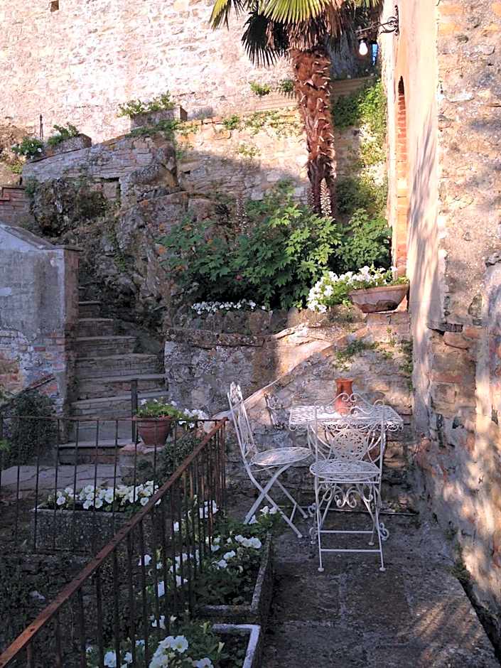 Torre del Barbagianni - Castello di Gropparello