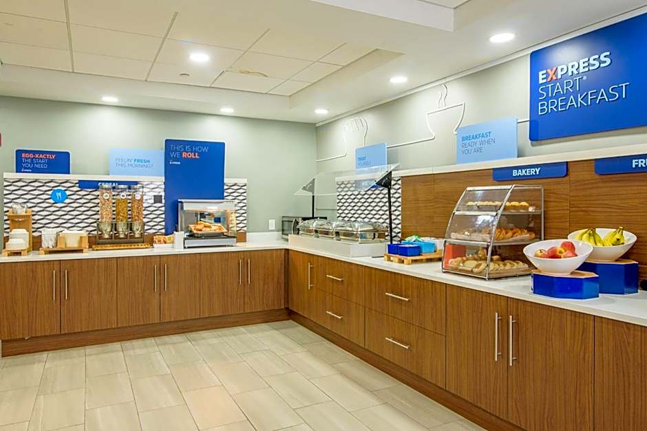 Holiday Inn Express Hotel & Suites Hampton South-Seabrook By IHG