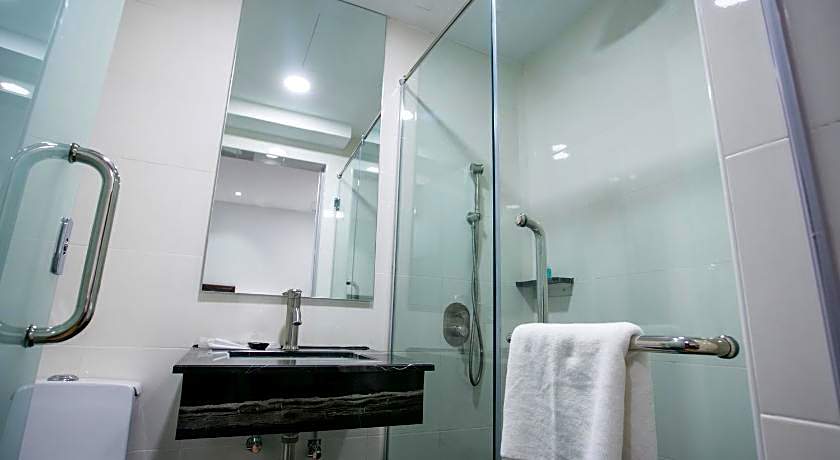 Belllo Hotel Jb Central